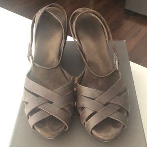Ugg Sandal-size 12